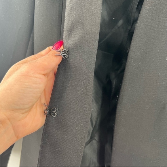 ZARA black blazer clasp closure no collar - Picture 5 of 5